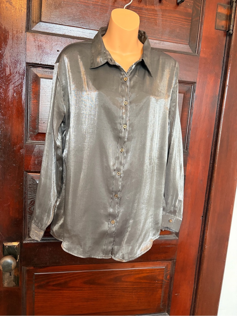 entro Metallic Gray Long-Sleeve Button-Down Shirt